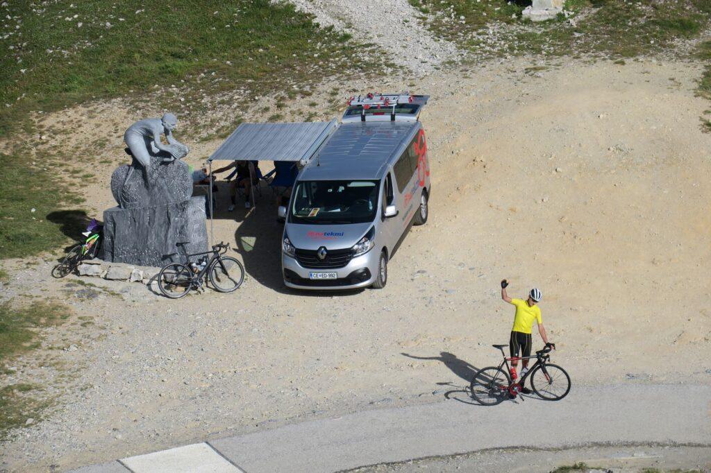 i (1) Piemont prelazi Gira in Toura